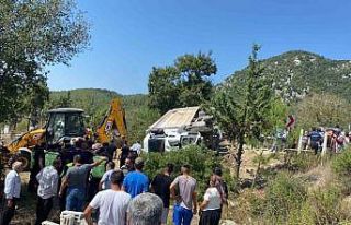 Kahramanmaraş’ta freni patlayan kamyon kalabalığa...