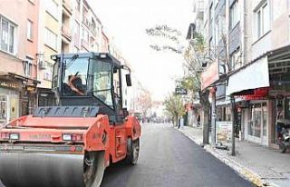 Karesi’de asfaltlama çalışmaları sürüyor