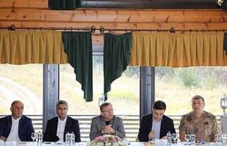Kars Valisi Polat, turizm sektörüyle buluştu