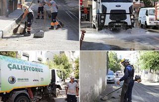 KARTAL BELEDİYESİ'NİN YOĞUN TEMİZLİK MESAİSİ...