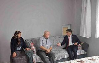 Kaymakam göreve başlar başlamaz ilk iş olarak...