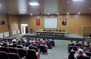 Kaymakam Tosun, 8. ve 12. sınıf öğrencileriyle...