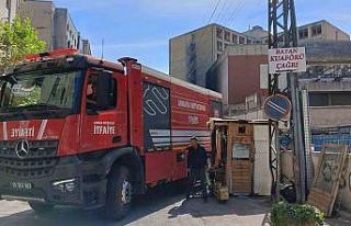 Kaynak makinesinden çıkan kıvılcımlar binayı...