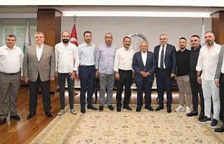 Kayseri Emlakçılar Odası heyetinden Başkan Büyükkılıç’a...