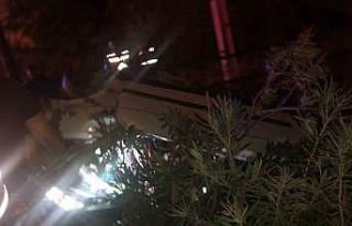 Kazada yaralıyı kurtaran Cankur ekiplerine alkışlı...