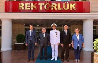 Kdz. Bölge Komutanı Uğur’dan Rektör Özölçer’e...