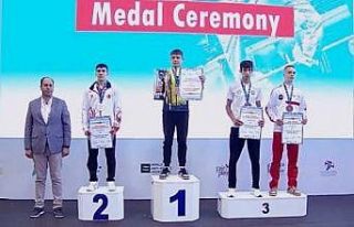 Kick boksta Elazığlı sporculardan 3 madalya