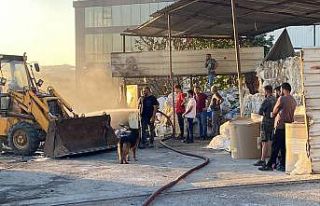 Kocaeli’de geri dönüşüm tesisinde yangın