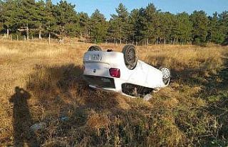 Kontrolden çıkan otomobil takla attı