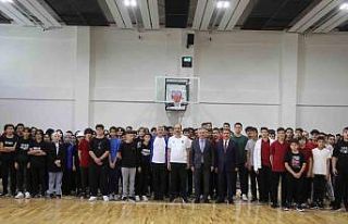 Konya Lisesi konferans ve spor salonu hizmete açıldı