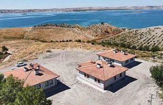 Köy evleri göz kamaştırıyor