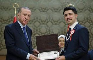 Kursu birincilikle bitiren Kaymakam Karaman’ın...