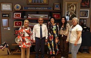 Kütahya Belediyesinden “Kadınlar Örüyor, Çocuklar...