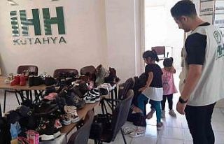Kütahya İHH 400 çocuğa ayakkabı dağıttı