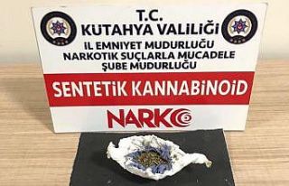 Kütahya’da bir şahsın üzerinde uyuşturucu ele...