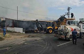 Kuyucak’taki gıda işletmesinde çıkan yangın...