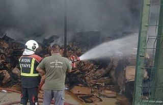 Kuyucak’taki yangının söndürme çalışmalarına...