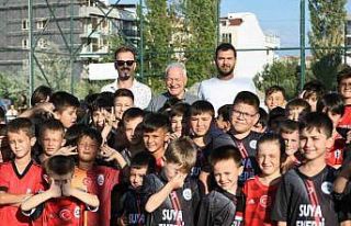 Lapseki’de ’Yaz Spor Okulu’ sona erdi