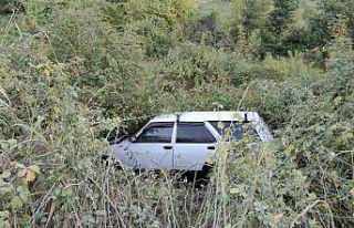 Lastiği patlayan otomobil şarampole uçtu: 4 yaralı