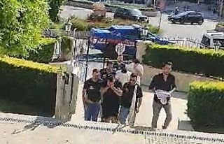 Lüks araçta göçmen kaçakçılığına polis engeli:...