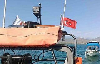 Makine rızası yapan tekneyi KIYEM ekipleri kurtardı