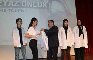 Malatya’da Tıp öğrencileri beyaz önlüklerini...