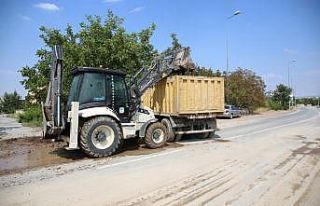 Melikgazi’de şiddetli yağmur sonrasında temizlik...
