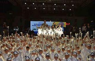 Menemen’de 250 çocuk şölenle sünnet edildi