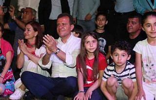 Mersin’de tiyatro sahnesi çocuklarla şenleniyor