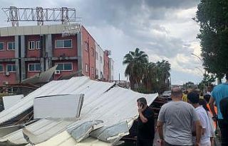 Mersin’de yağmur ve fırtına etkili oldu