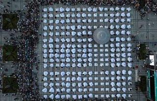 Mevlana’nın huzurunda 250 semazen aynı anda sema...