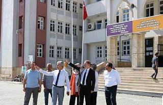 Milli Eğitim Müdürü Tosun okulların fiziki durumlarını...