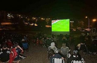 Milli maç heyecanı dev ekranda