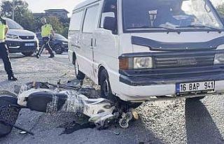 Minibüsünün tekerleğinin altında hayata dönüş