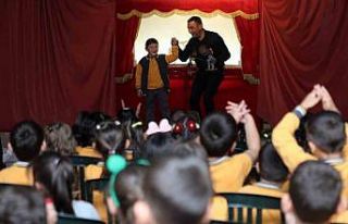 Minikler gölge oyunu ile tanıştı