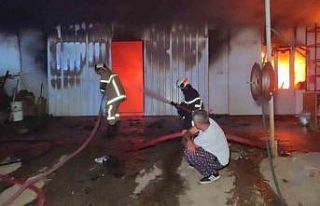 Mobilya imalathanesi alevlere teslim oldu