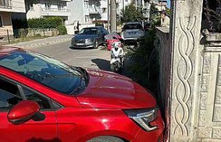 Motosiklet ile otomobil çarpıştı: 1 yaralı