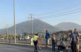 Motosiklet ile yaya geçidinden geçerken canından...