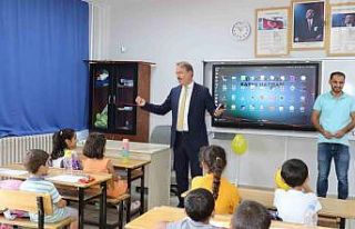 Müdür Tosun, ilkokul öğrencileriyle bir araya...