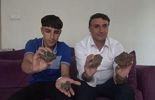 Muşlu çoban göktaşı olduğunu iddia ettiği taşı...