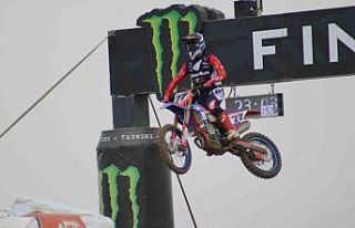 MXGP’de olumsuz hava koşullarından dolayı iki...