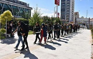 Niğde’de eş zamanlı uyuşturucu operasyonu: 24...