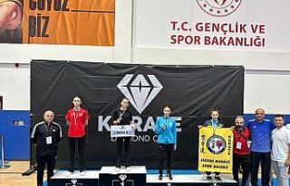 Nilüferli karatecilerden 1 altın 2 bronz madalya