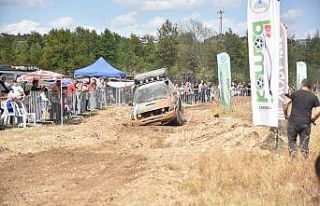 Off-road şenliği nefes kesti