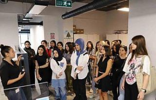 Öğrenciler elektik perakende sektörünü tanıdı