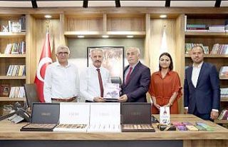 Öğrenciler üretti, 7 milyon liralık ciro yapıldı