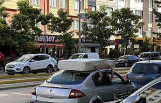 Öğrencilerden ilginç taşıma yöntemi şaşırttı