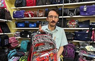 Okul çantalarının satışı hızlandı