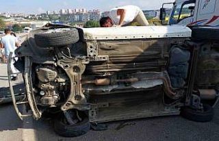 Önündeki araca çarpan otomobil devrildi: 1 yaralı