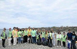 Ortahisar sahili çöplerden temizlendi